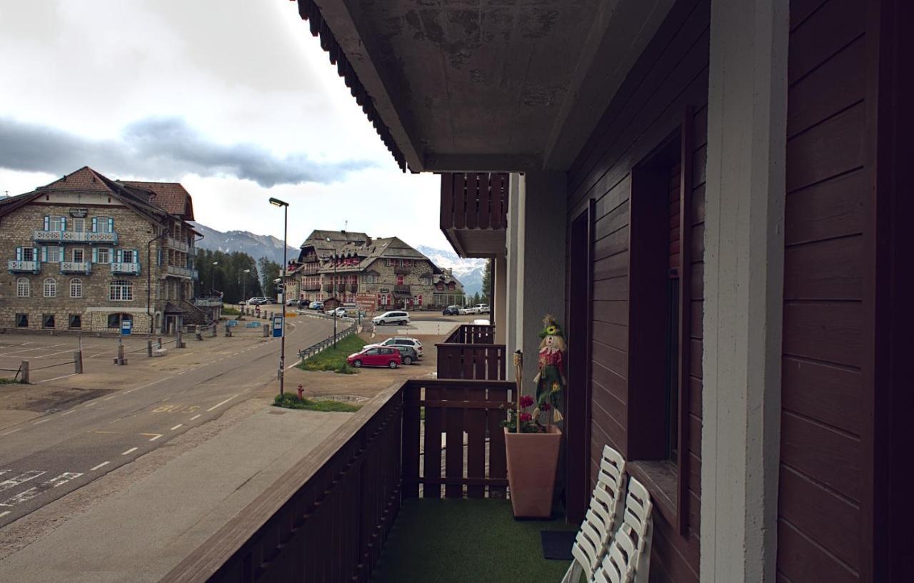 Costalungahouse Trekkingbikeski Selfcheck-In Apartment Carezza al Lago Exterior photo