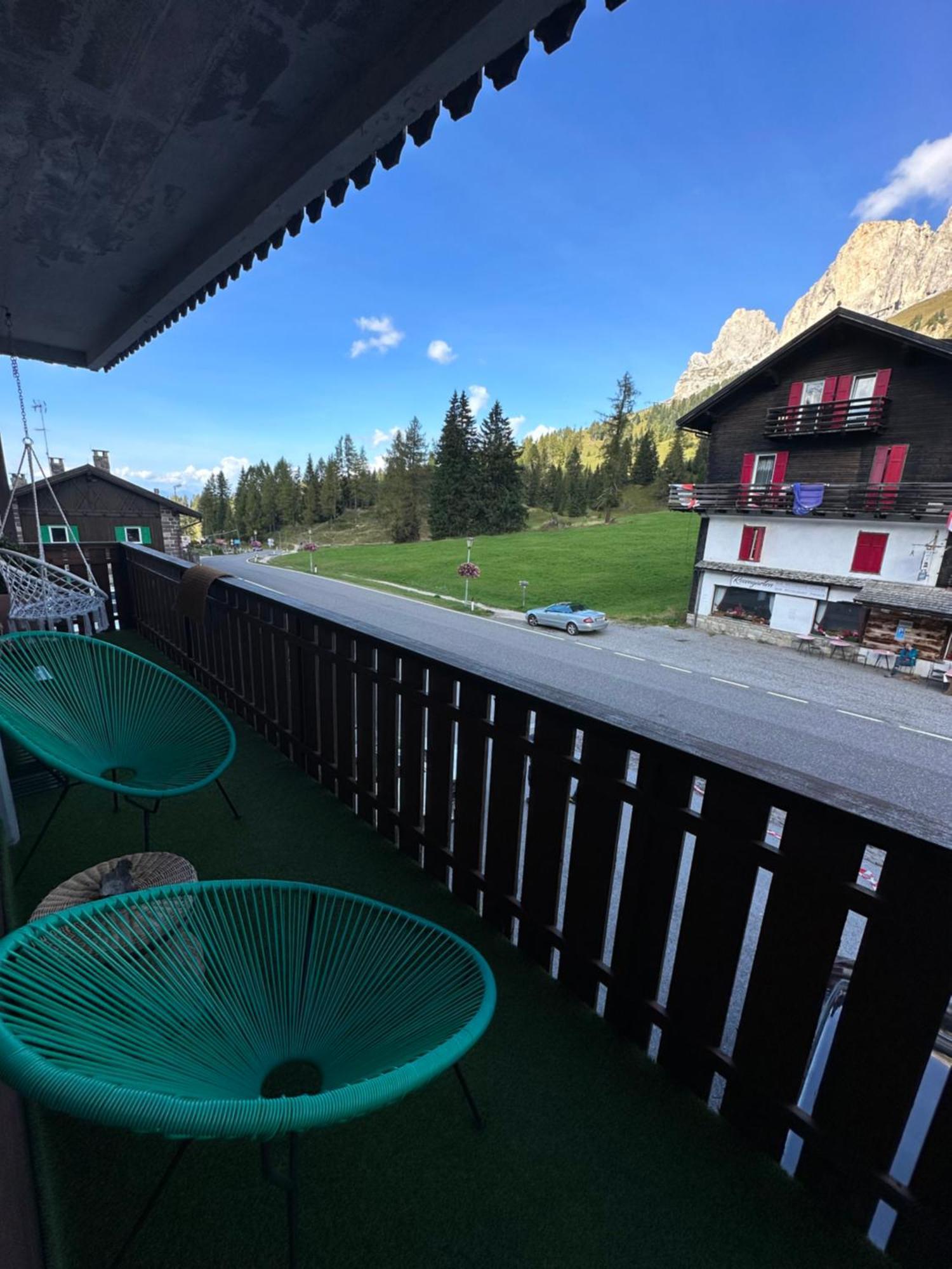 Costalungahouse Trekkingbikeski Selfcheck-In Apartment Carezza al Lago Exterior photo