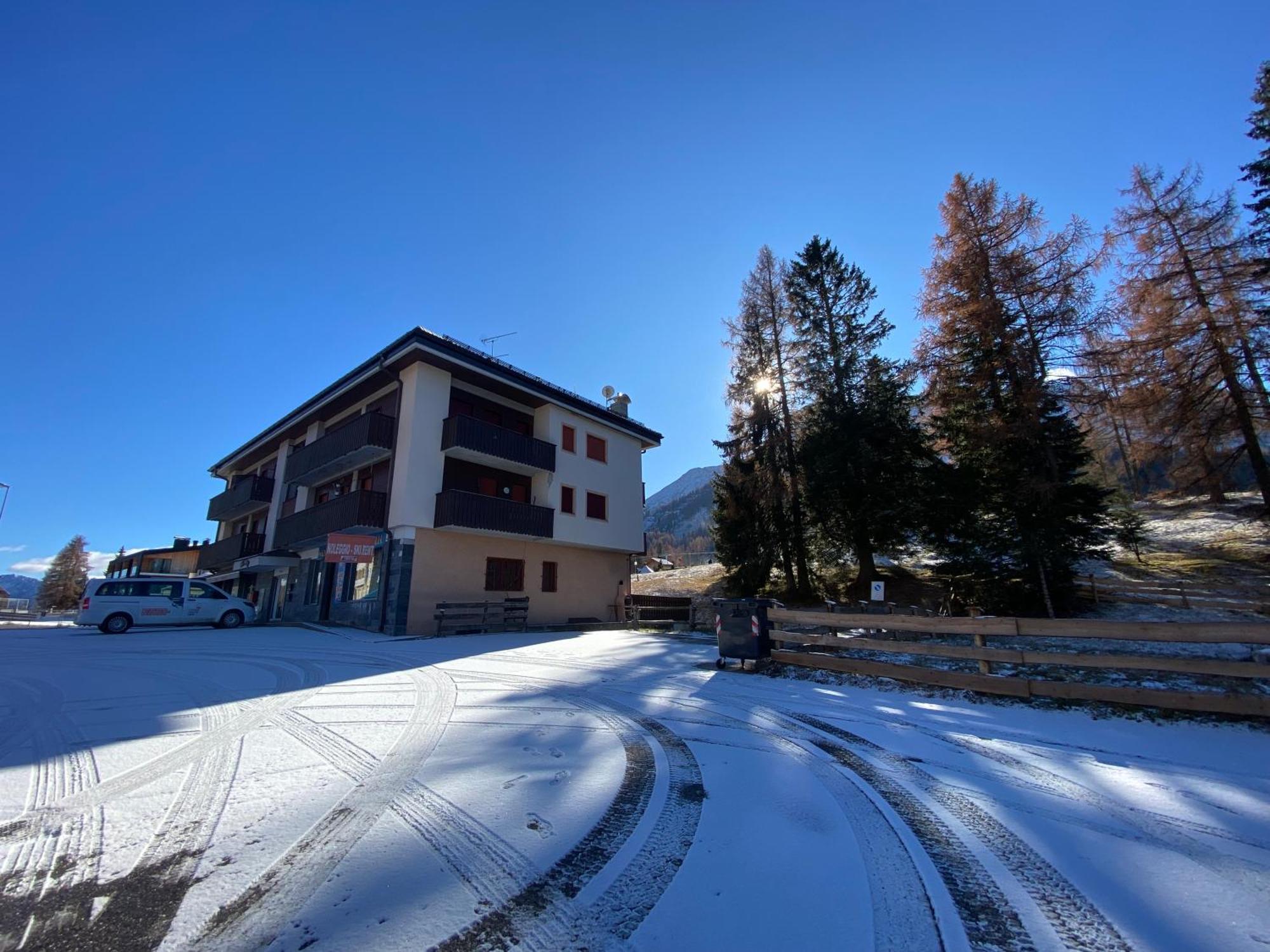 Costalungahouse Trekkingbikeski Selfcheck-In Apartment Carezza al Lago Exterior photo