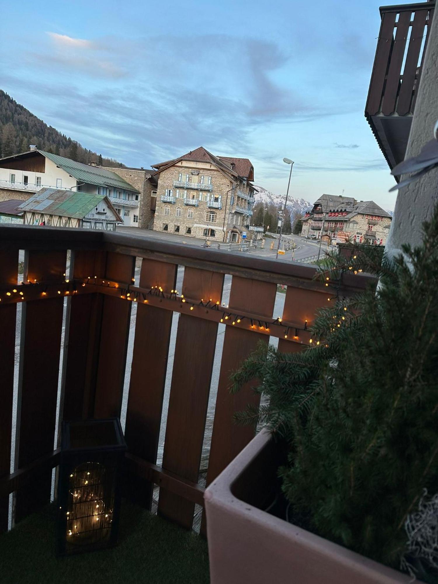 Costalungahouse Trekkingbikeski Selfcheck-In Apartment Carezza al Lago Exterior photo